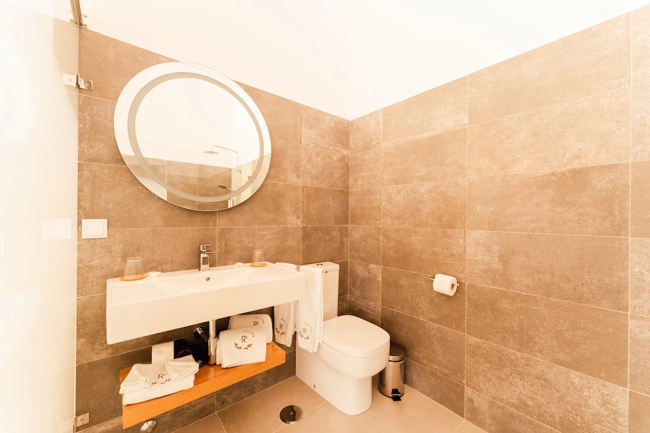 Suite Quarto King com varanda - Casa de banho