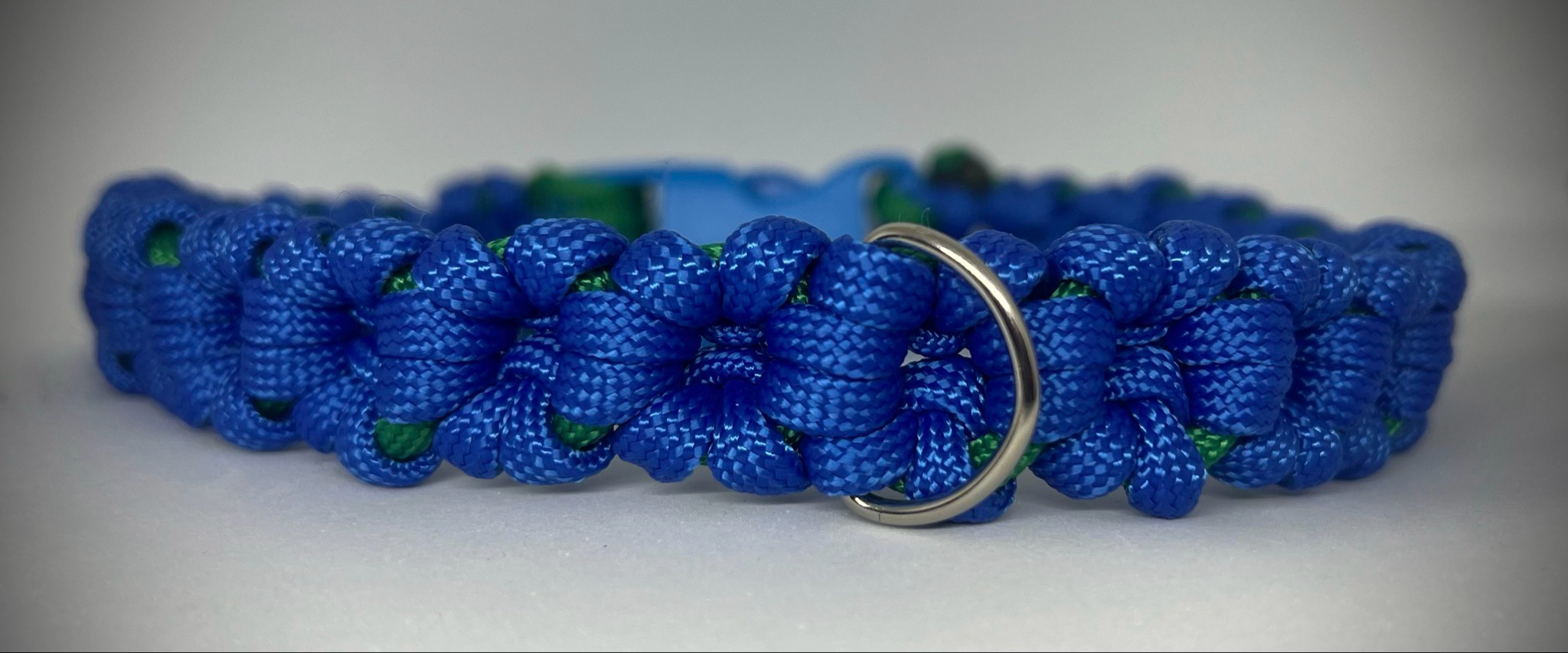 collier fleur bleu.png