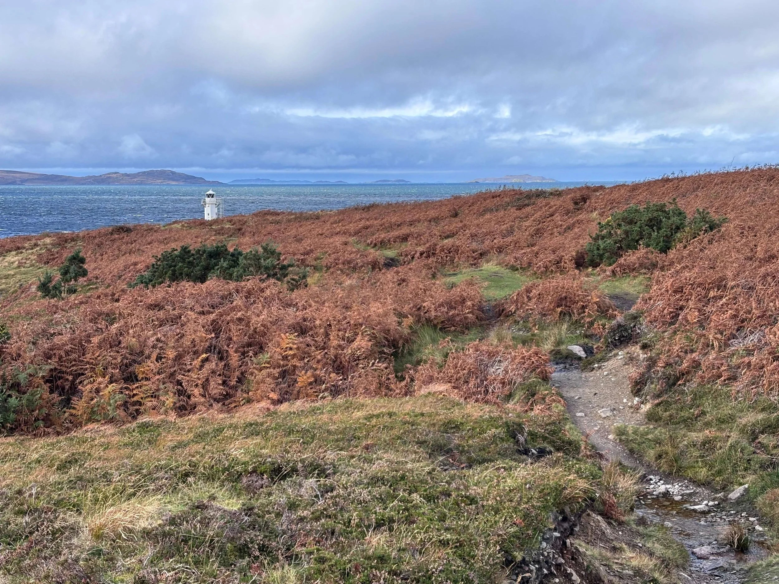 rhue-lighthouse-loch-broom-autumn-bracken-cloudy-sky.jpeg