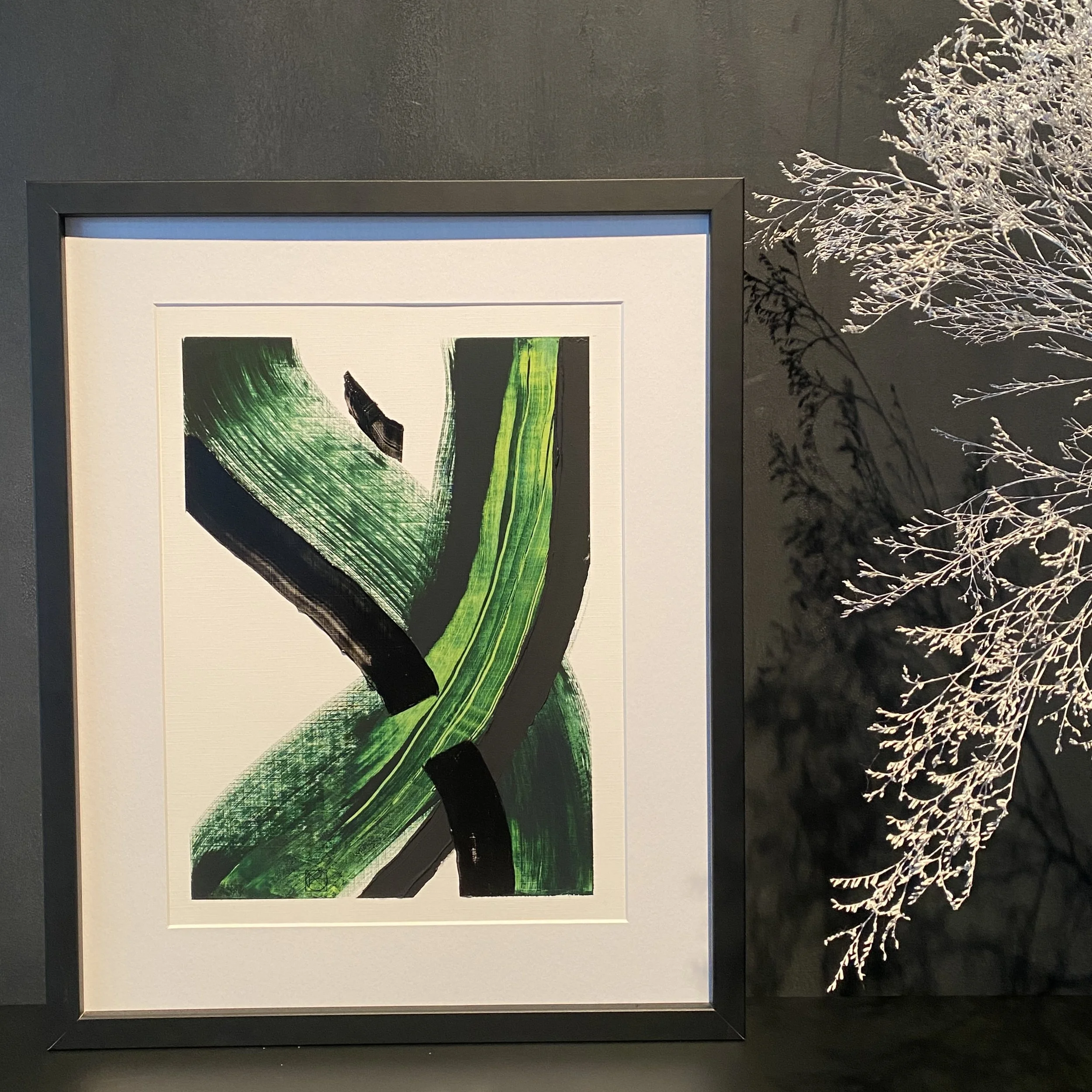 Réalisée en 2024, cette œuvre est unique.
Monogrammé à la main, (en bas) puis signé, daté et titré « Lumières Noires 2024»
Peinture à l’huile
51 x 41 cm