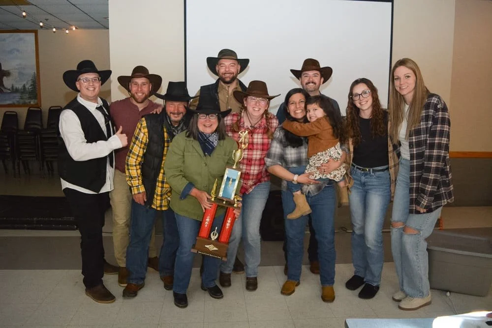 group-photo-young-life-trivia.jpg