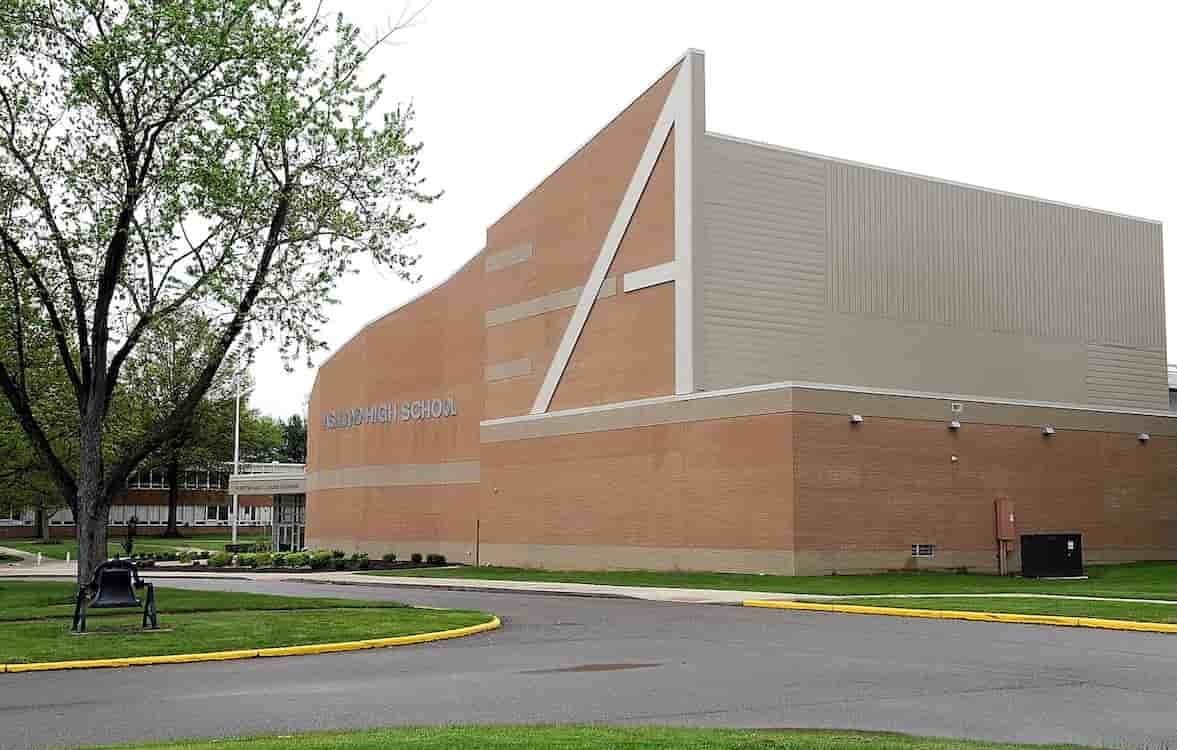 Exterior view of Ashland High School, the local school that serves the region.
