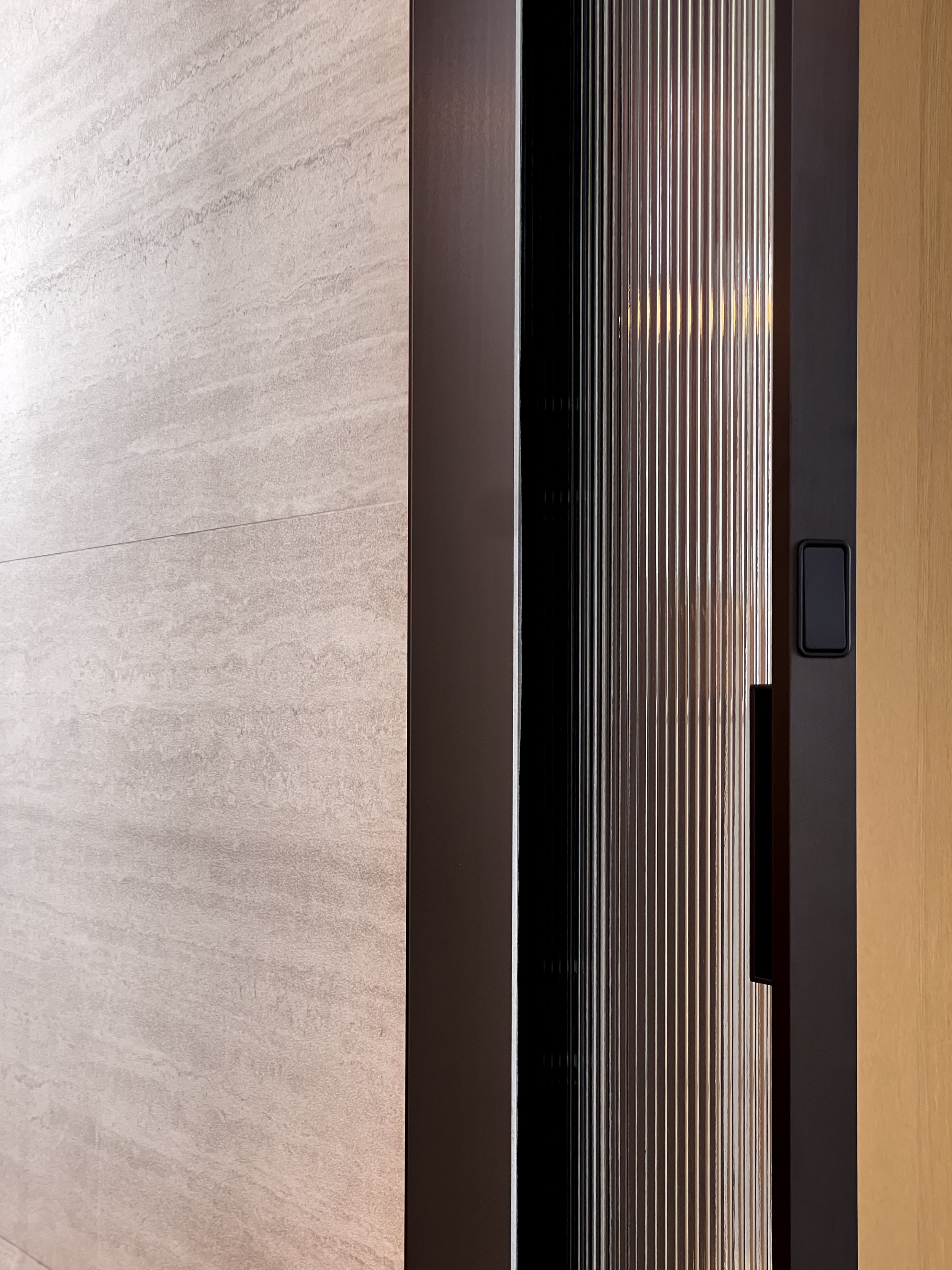 MASTER BATHROOM 04.jpg