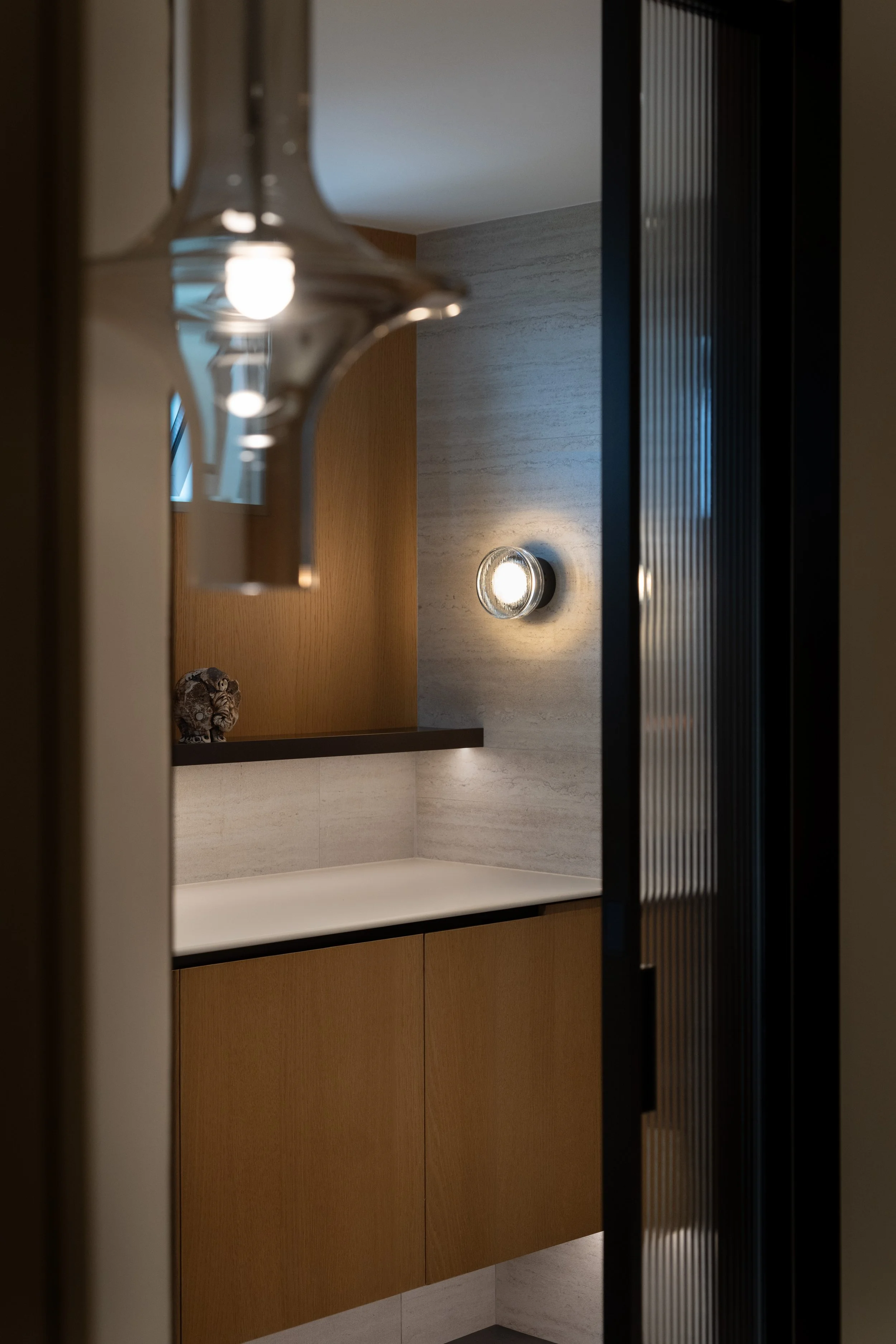 MASTER BATHROOM 00.jpg