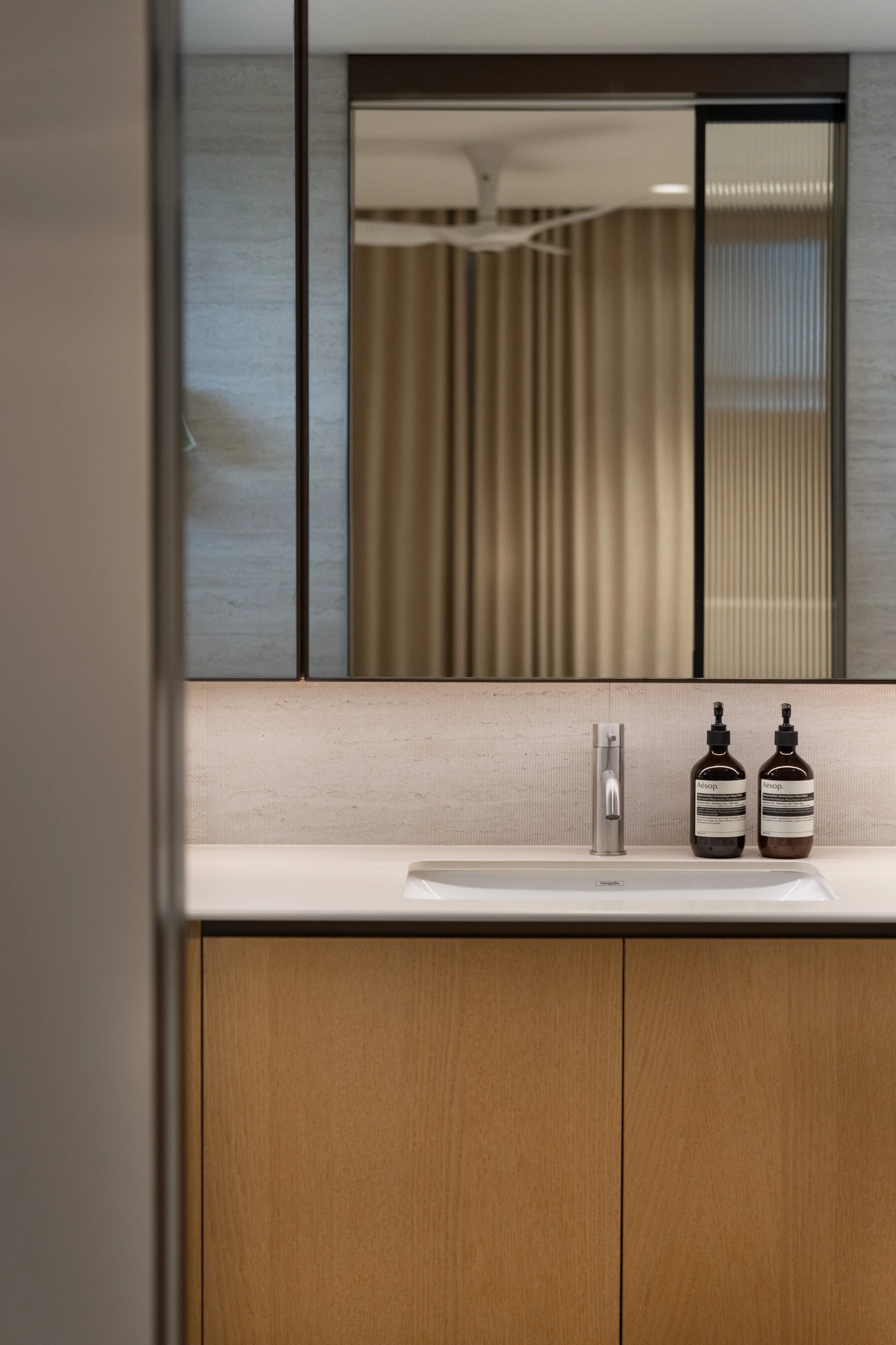 MASTER BATHROOM 01.jpg