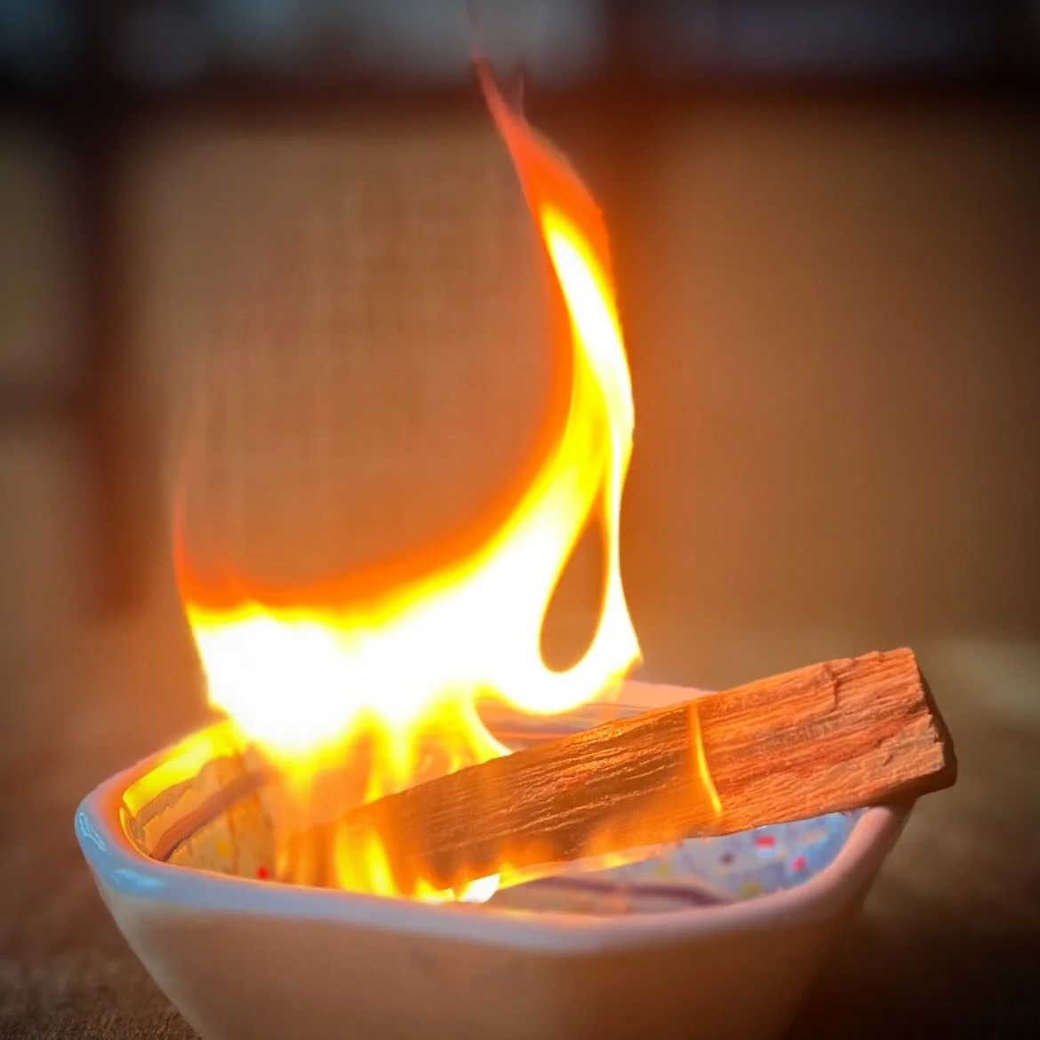 Twin Flames

It&rsquo;s not the destination that matters, they said, nor the journey. It&rsquo;s the companionship, I read, while I accompany only me. 
My heart yearns for what&rsquo;s right. Not you, nor her, nor they. But the light, hung in my dark