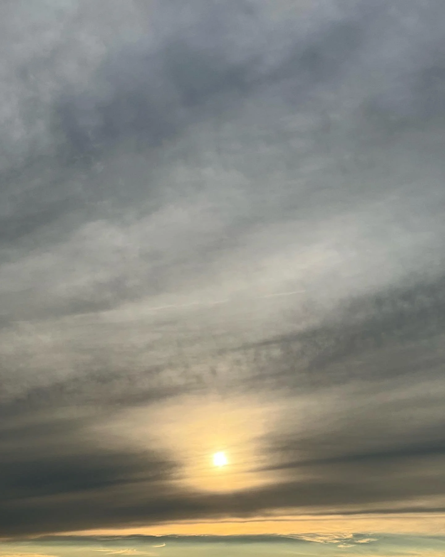 Art in the Sky 🌤 

#nofilter #montr&eacute;al