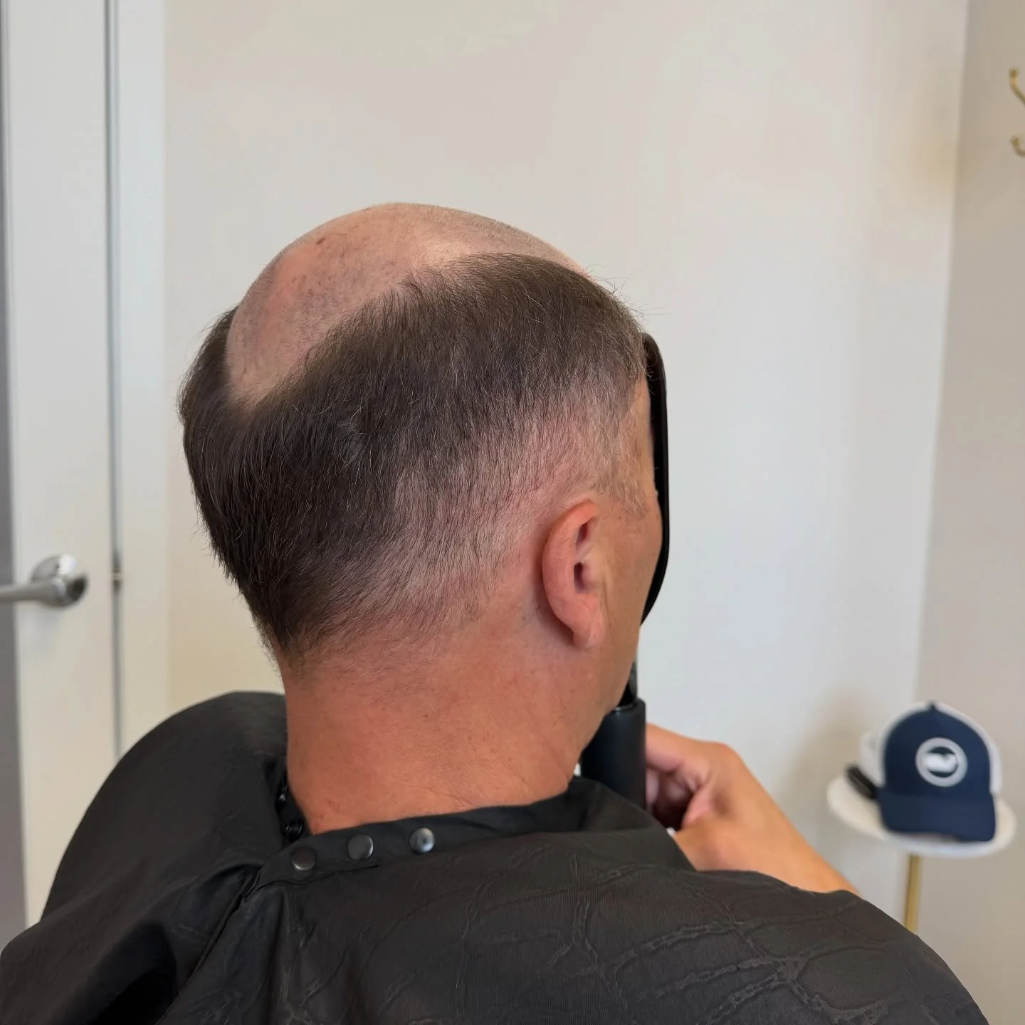 Behind the scenes on my story! Hoping to share a little more knowledge when I work installs. Hope this helps 🤓 #hairreplacement #hairloss #menshairsystem