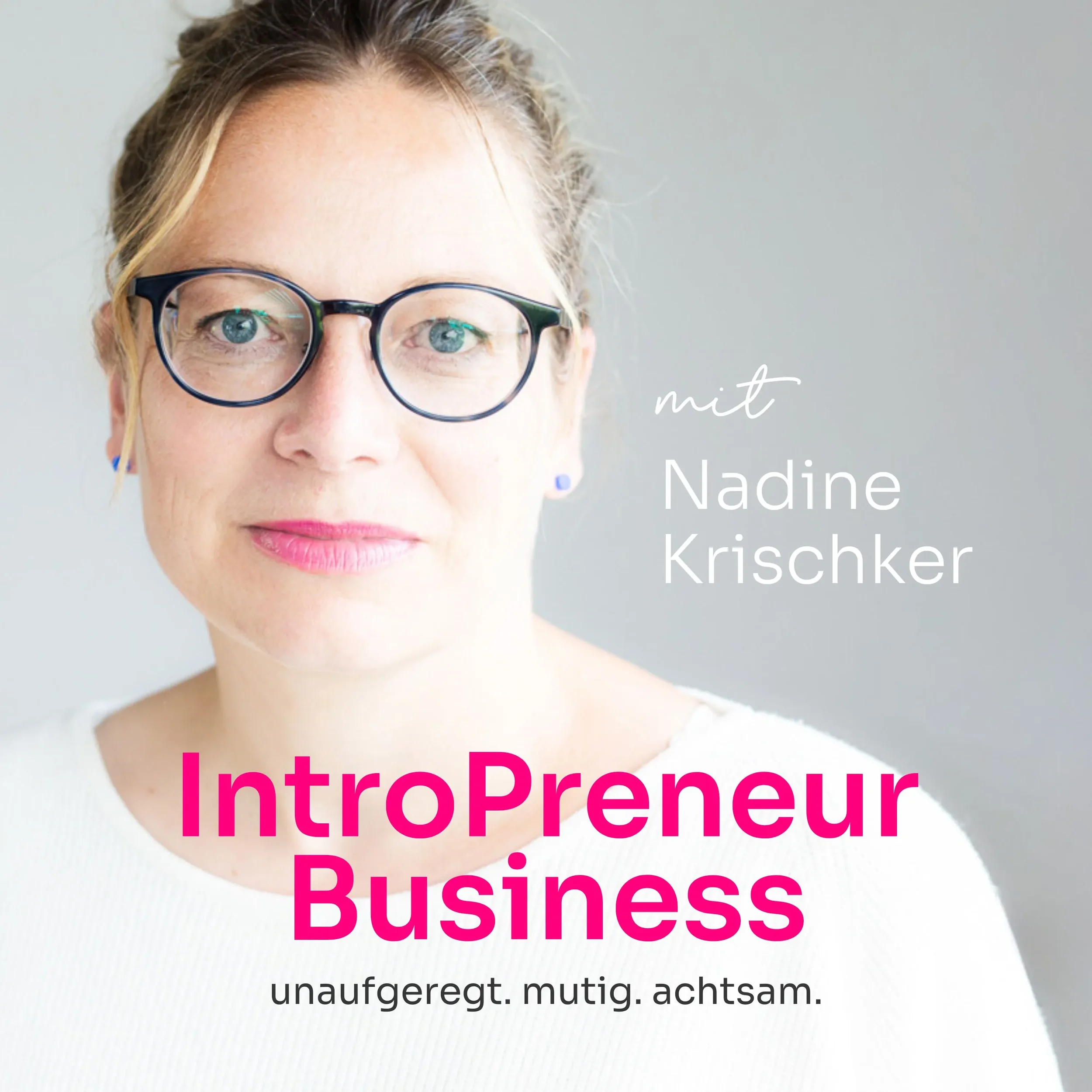 Cover eines Podcasts mit dem Titel "IntroPreneur Business".