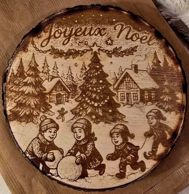 Gravure sur rondin de bois ( Paysage de Noel )