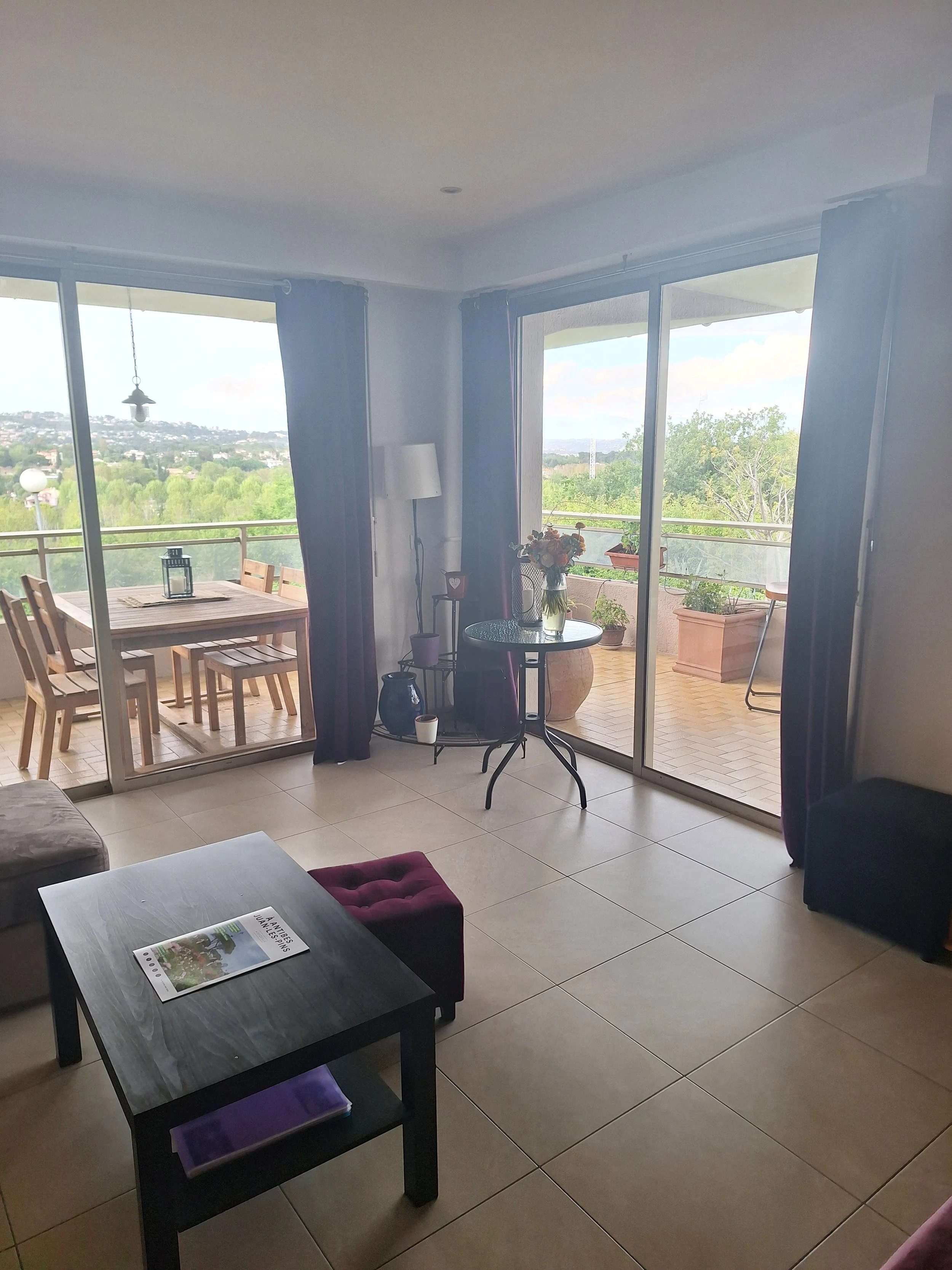 Intérieur propre après prestation de ménage à Antibes par Griffon Terre Verte