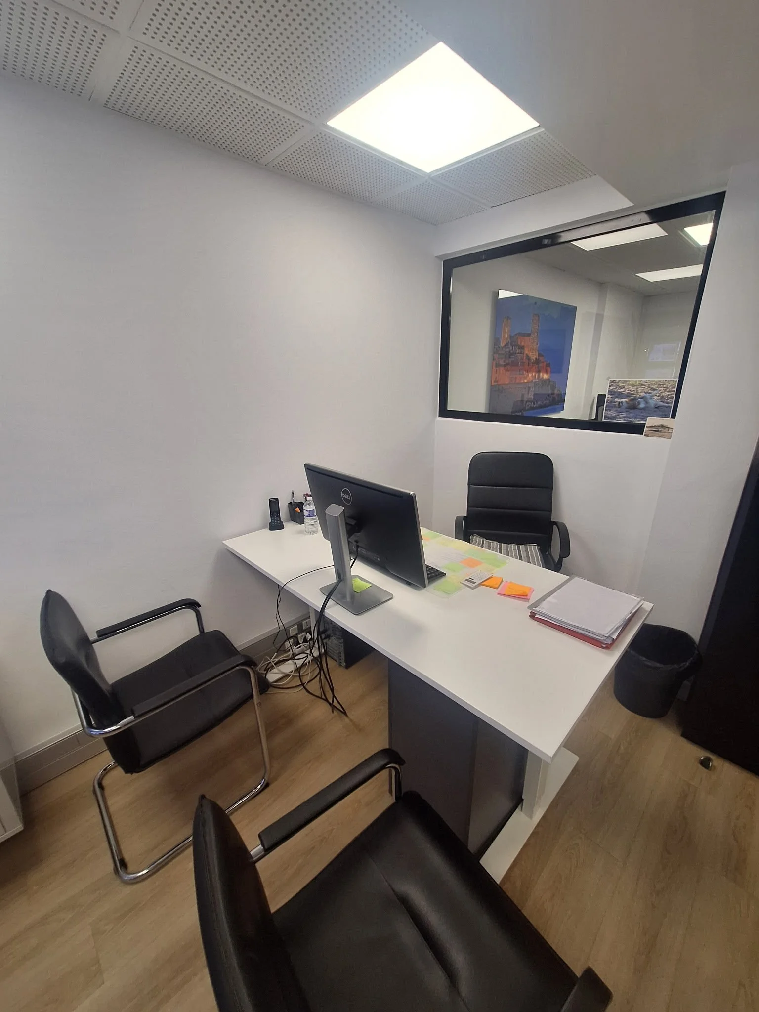 Nettoyage de bureaux à Antibes - résultat après intervention professionnelle