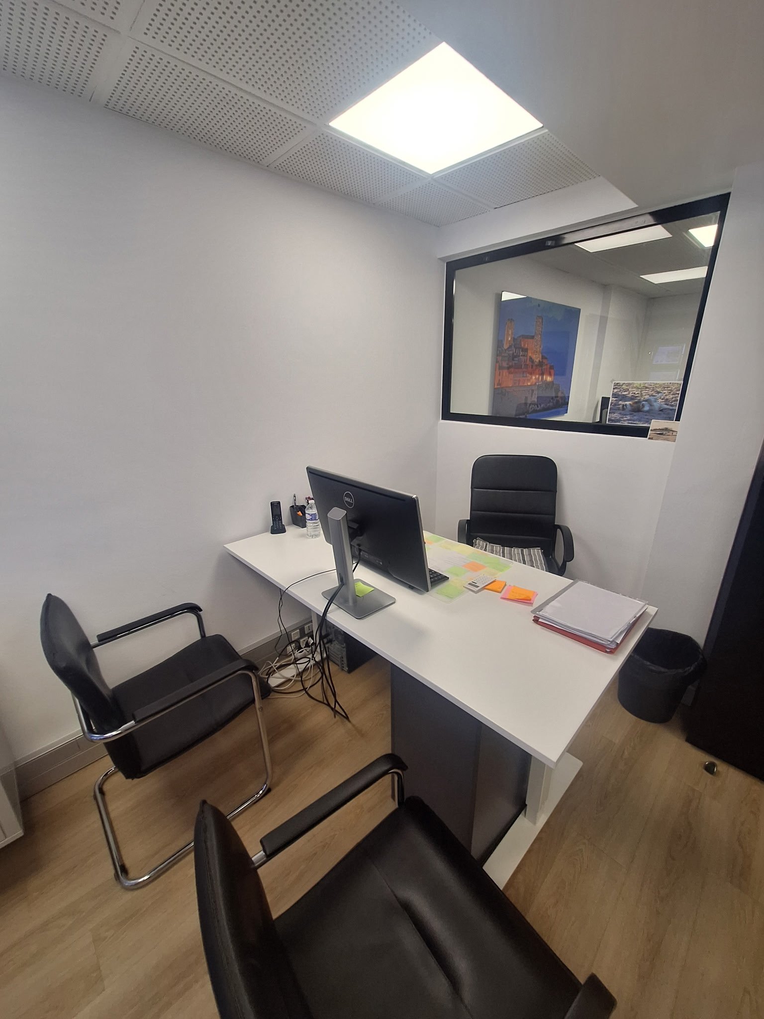 Nettoyage de bureaux à Antibes résultat après entretien professionnel des locaux