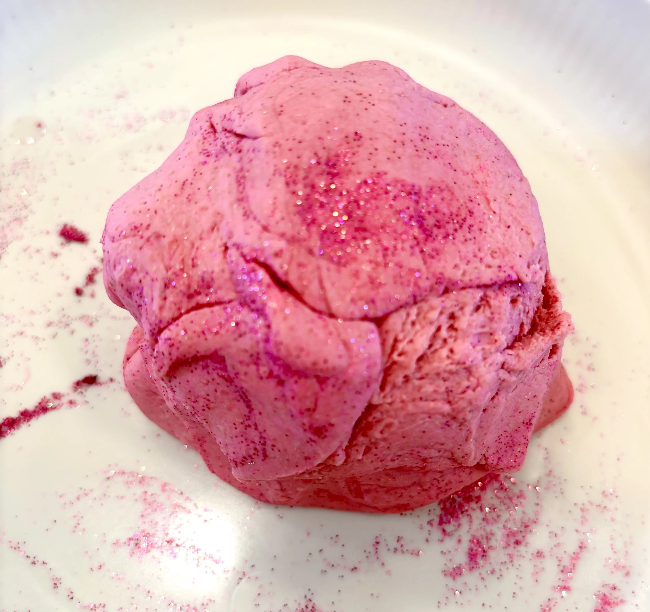 Little Makers Dough – warum sichere, selbstgemachte Knete heute wichtiger ist denn je