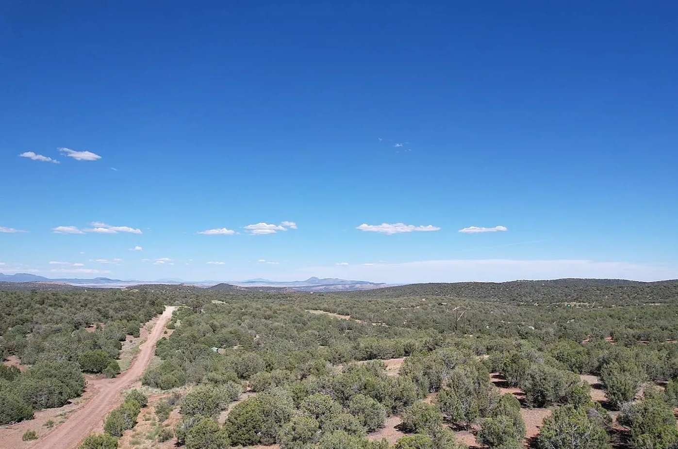 Photo4 road-east.png