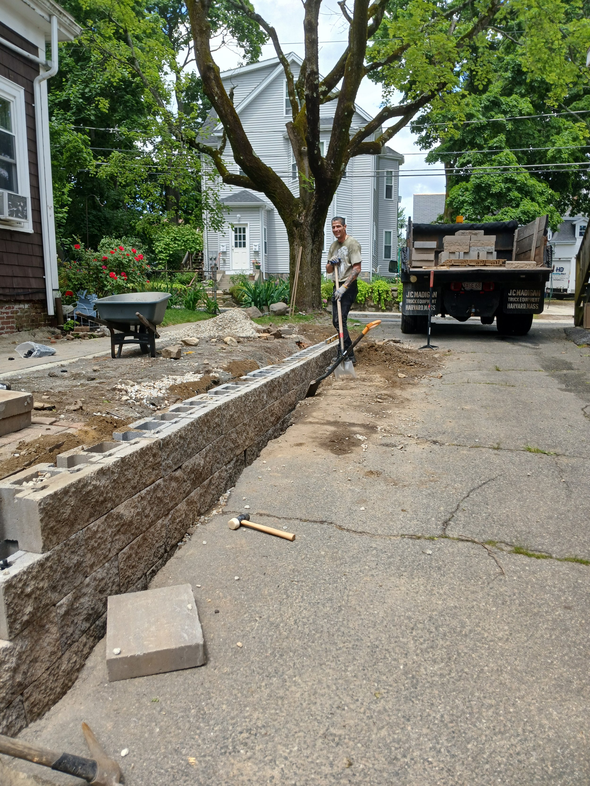 We do retraining walls