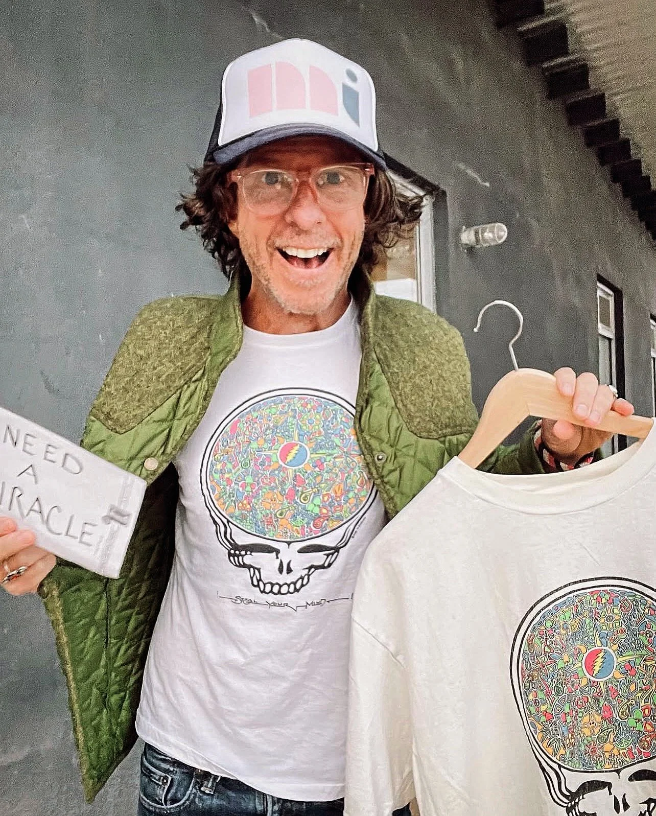 Fare thee well&hellip;we Love you more than words can tell 🙏❤️🕊️

I designed these Grateful Dead tees some moons ago🌙 &hellip;as a Sophomore in my dorm room at boarding school. Having received an Arts Scholarship to Choate @gochoate ~ I was indoct