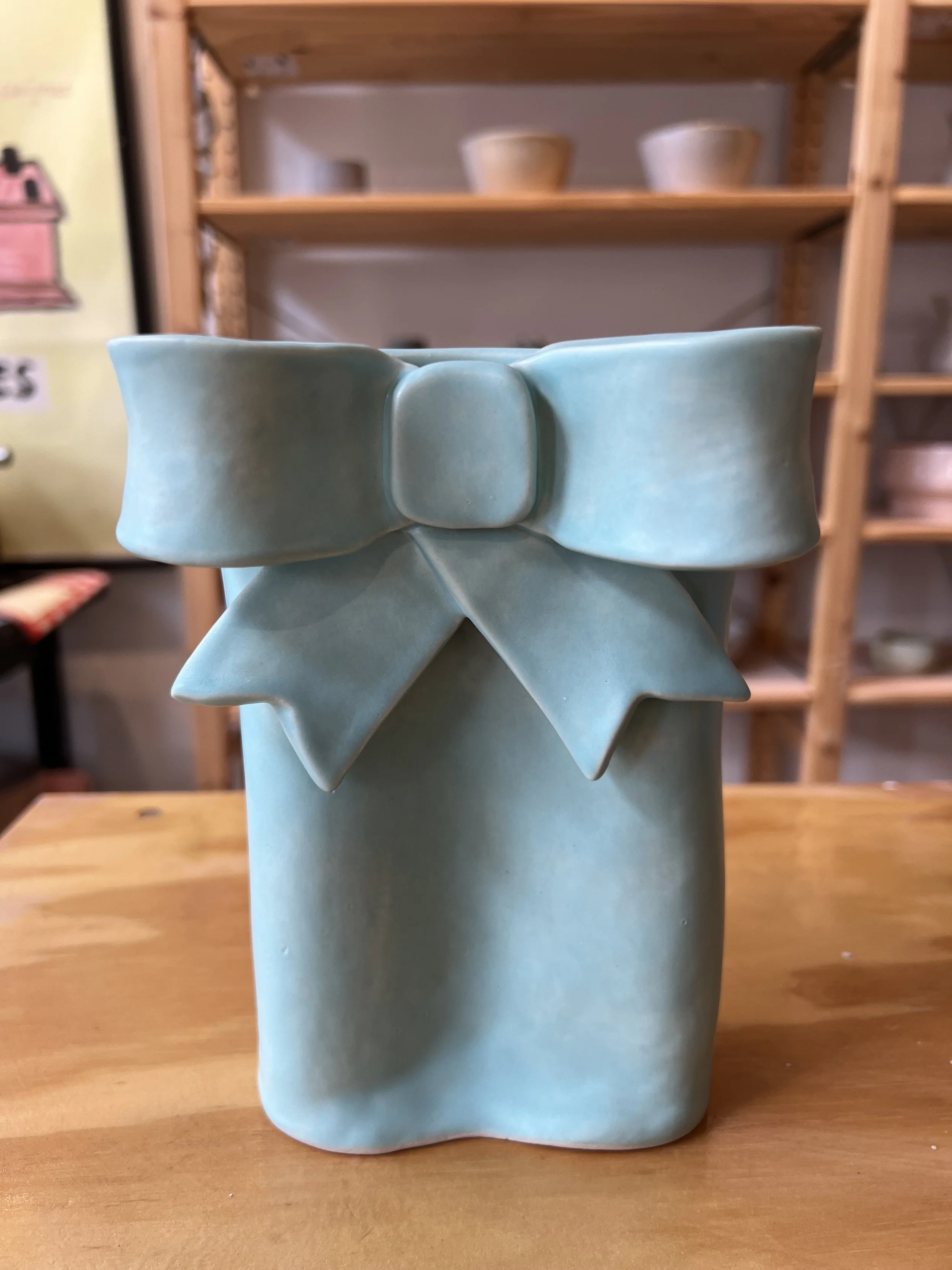 Bow vase