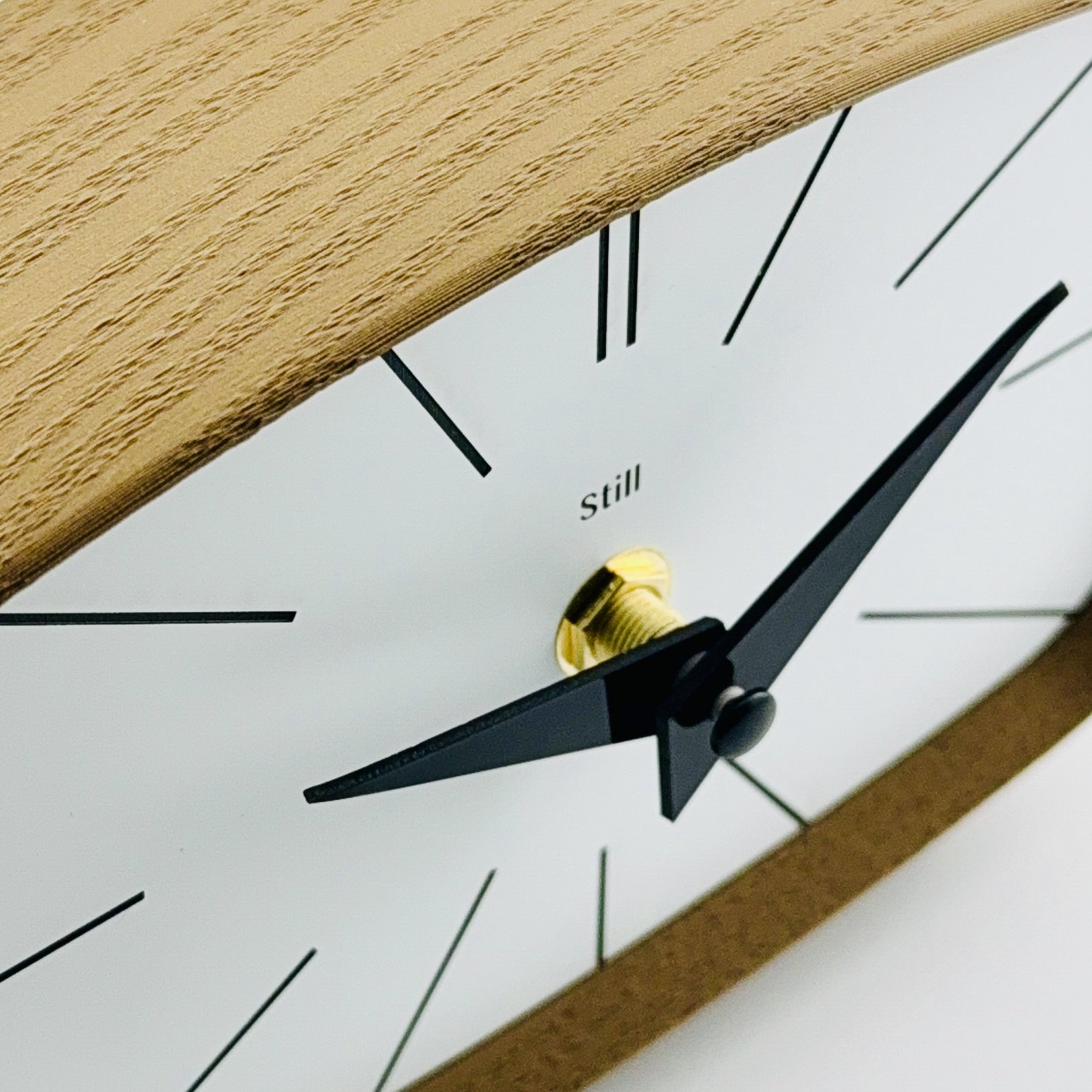 mid-century-desk-clock-white-detail.jpg
