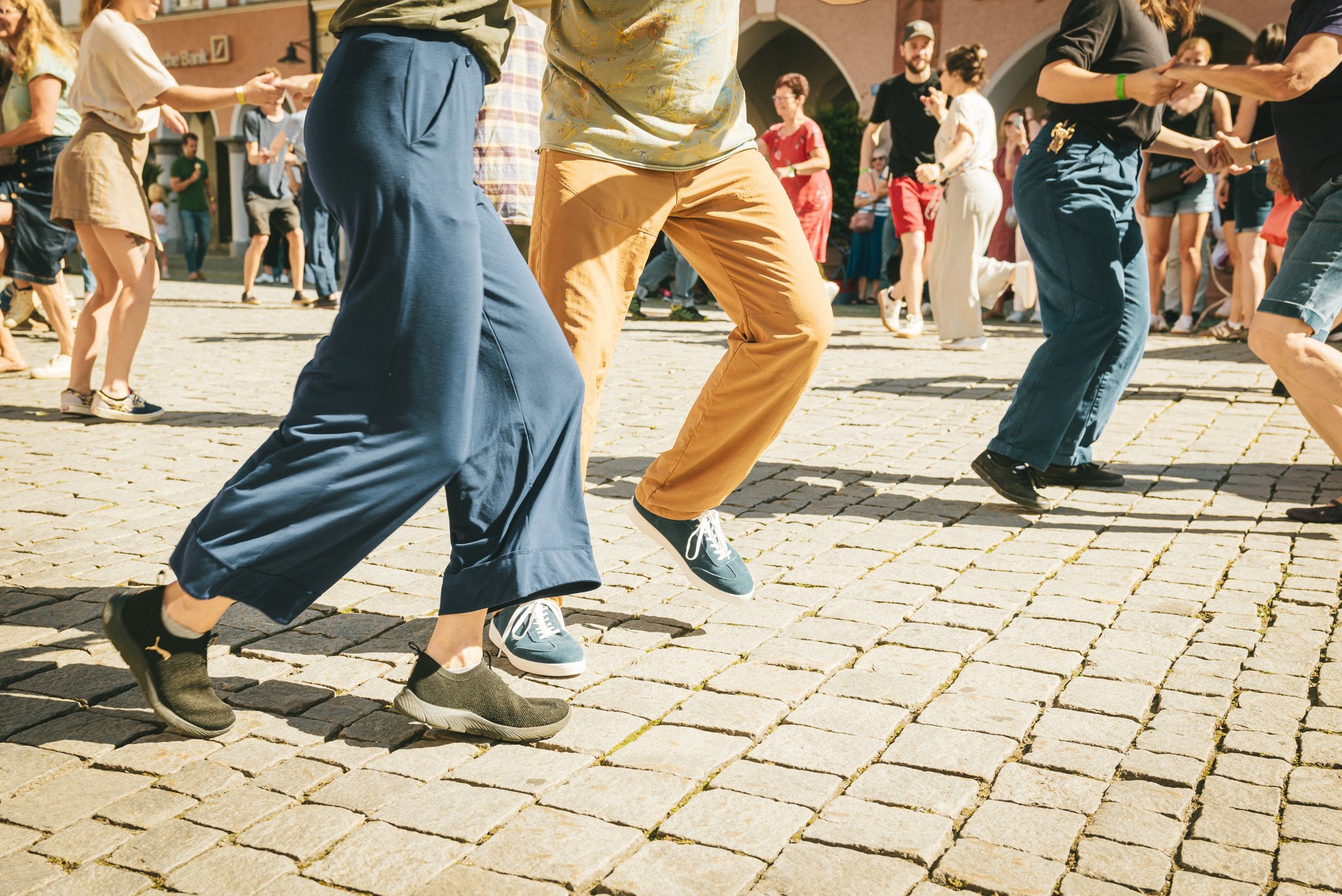 Web_77rosyhoppers-dancing-feet Ida.jpg