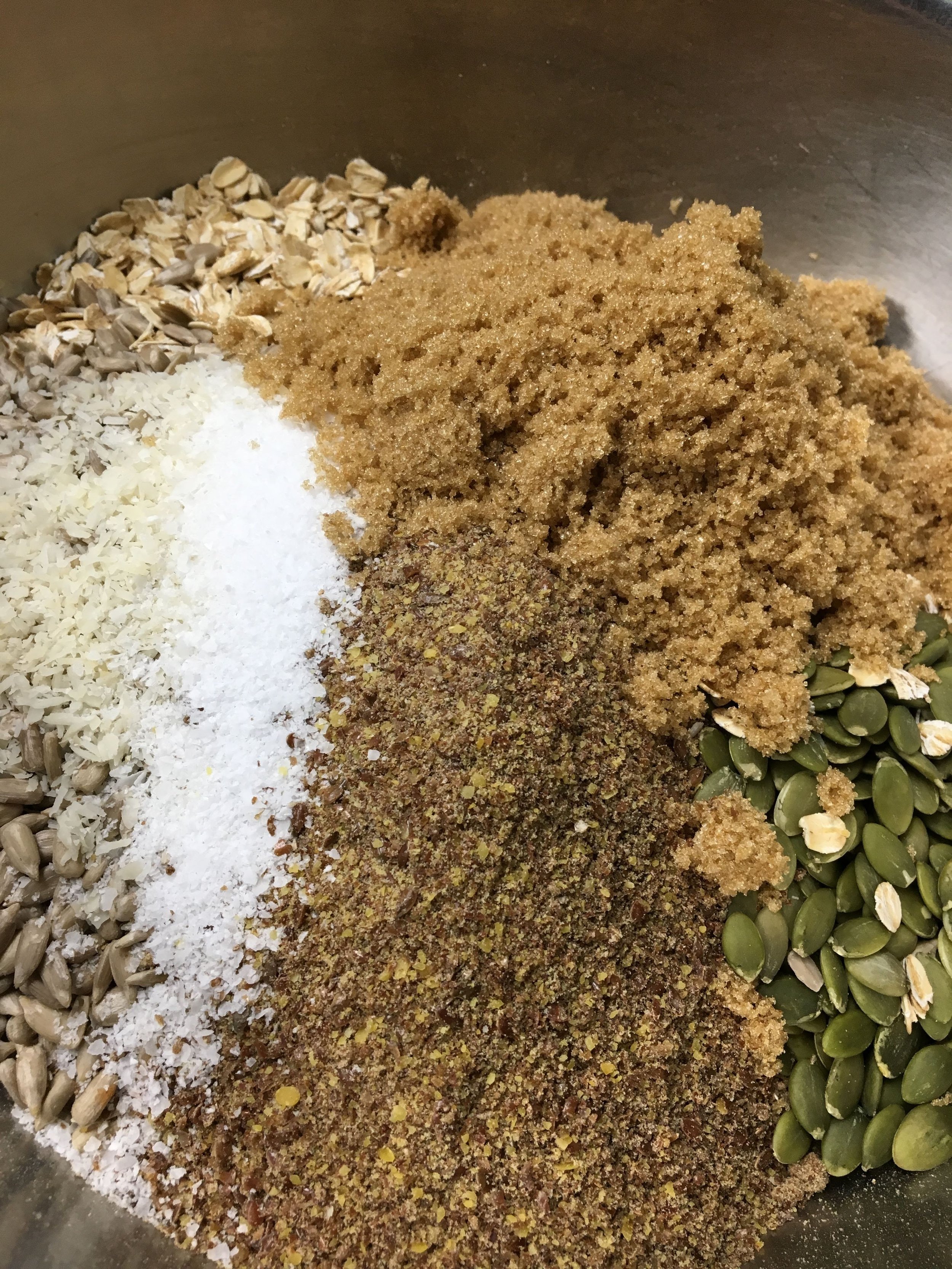 LOVE YUMS FOOD THAT LOVES YOU BACK