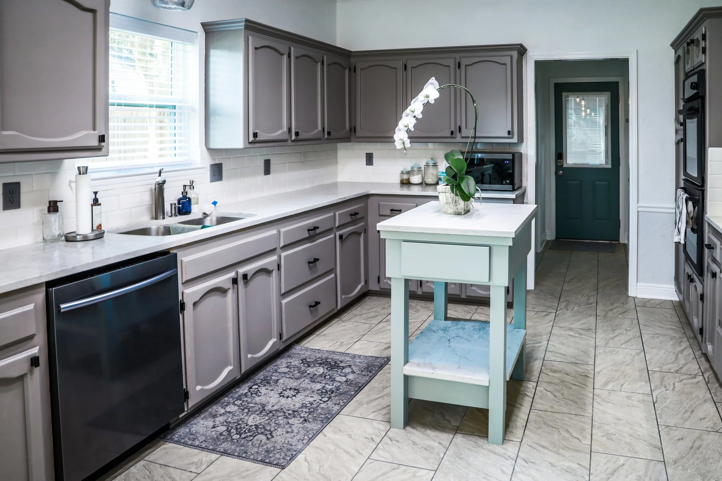 Epoxy Countertops in a modern Kansas City kitchen with custom finishes by PKC