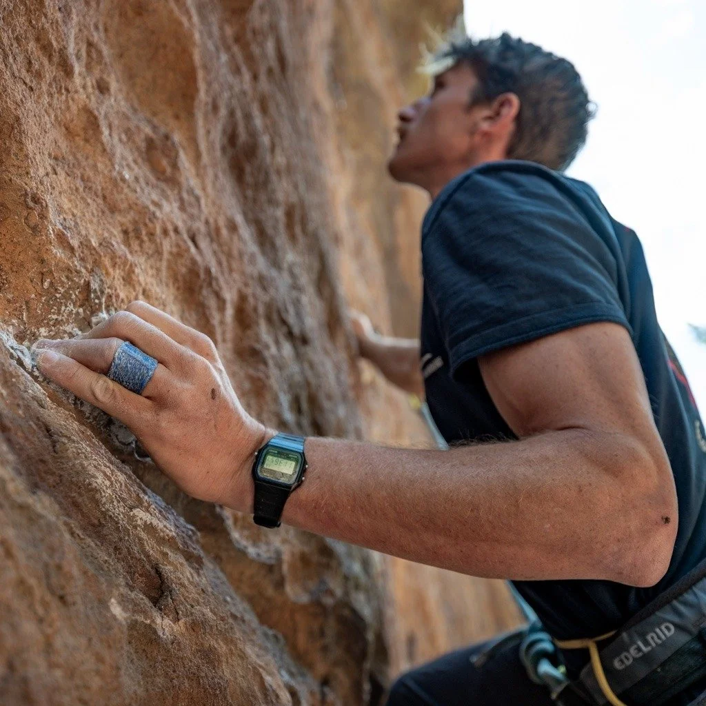 This is what climbing during recovery can look like.

No unnecessary time off.
No guessing.
Just the right support, load, and progression.

Have questions about a finger injury? We&rsquo;re always here to help.

#bouldering #rockclimbing #climbingcom