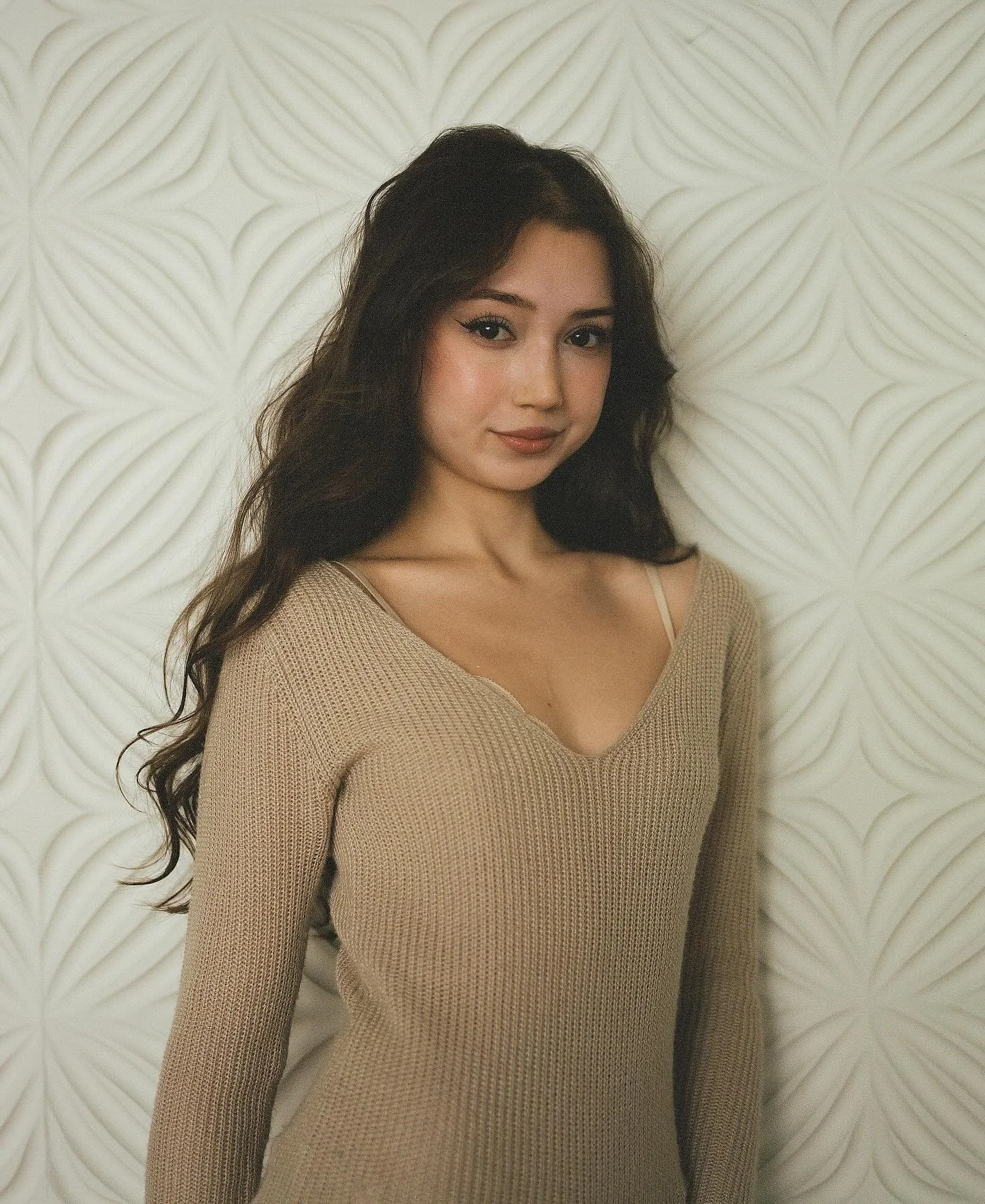 Keep it simple 🧸
-
-
#portrait #filmportrait #kodak400 #120film #idahophotographer #portraitphotography #polaroid #thedarkroom #studio #kodak #208filmsociety #filmphotography