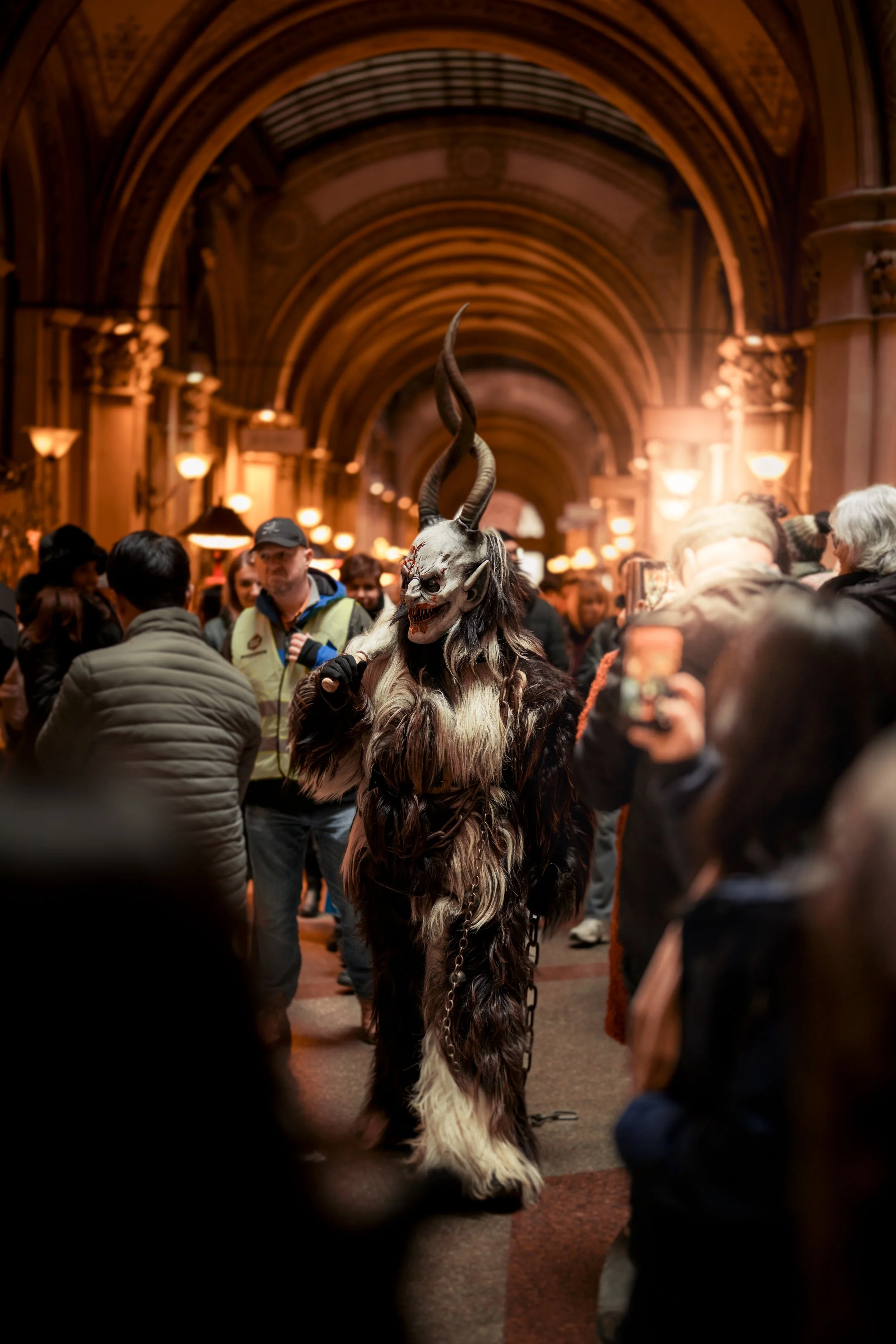 Perchtenlauf durch Wien