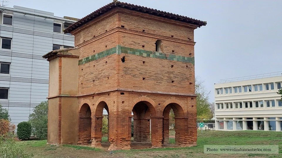 PIGEONNIERS IN THE URBAN LANDSCAPE OF TOULOUSE / Follow this 22-kilometre circuit in Toulouse and discover eight magnificent pigeonniers built between the 17th and 19th centuries.