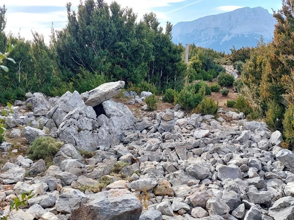 Dolmen de la Sierra de Basar, Tella, Spain