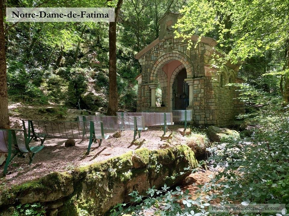 A line of outdoor benches outside the chapel of Notre-Dame-de-Fatima create the impression of a fairytale wedding venue.