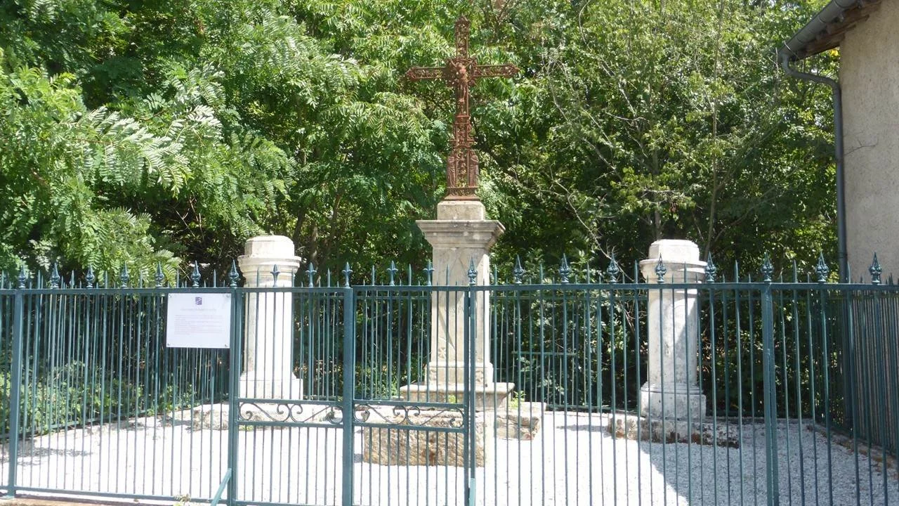 A RARE MEMORIAL TO THE WARS OF RELIGION / This calvary in Soual may be unremarkable at first sight, but it is highly unusual. It is the only memorial I have been able to find to those who died in the Wars of Religion.