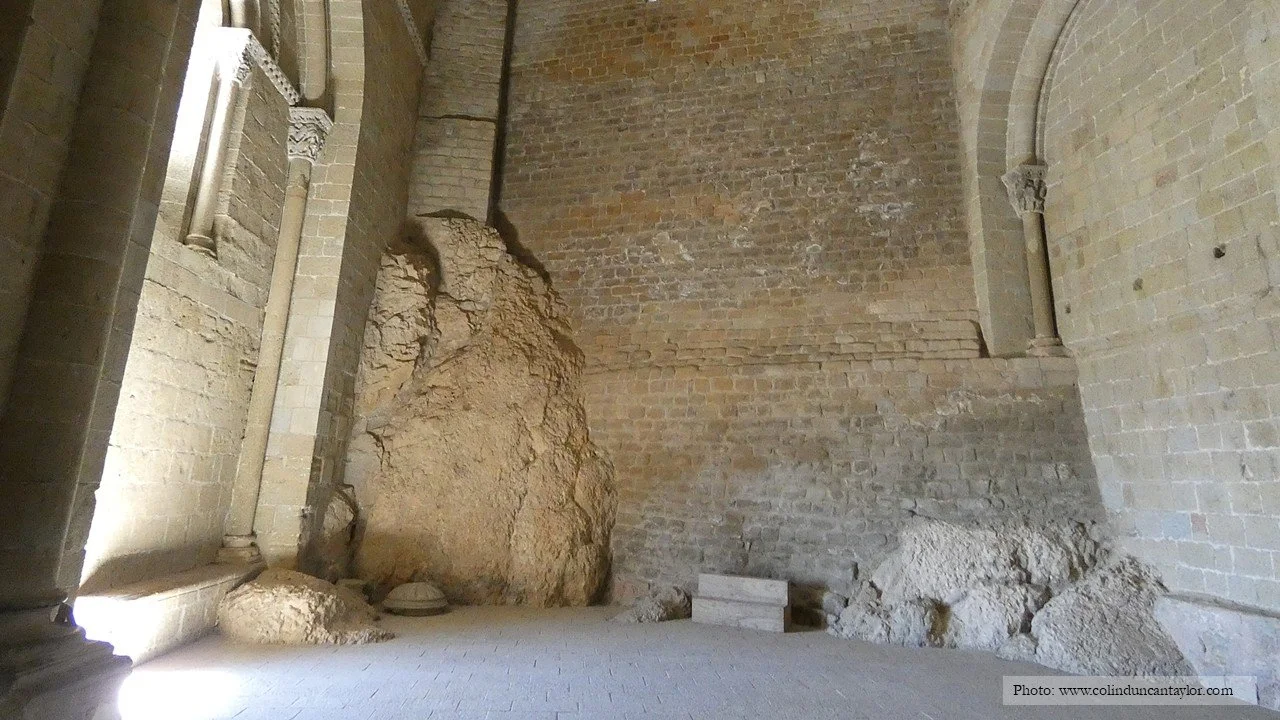 Both the church of Saint Peter and the Loarre castle incorporate the natural rock into their construction.