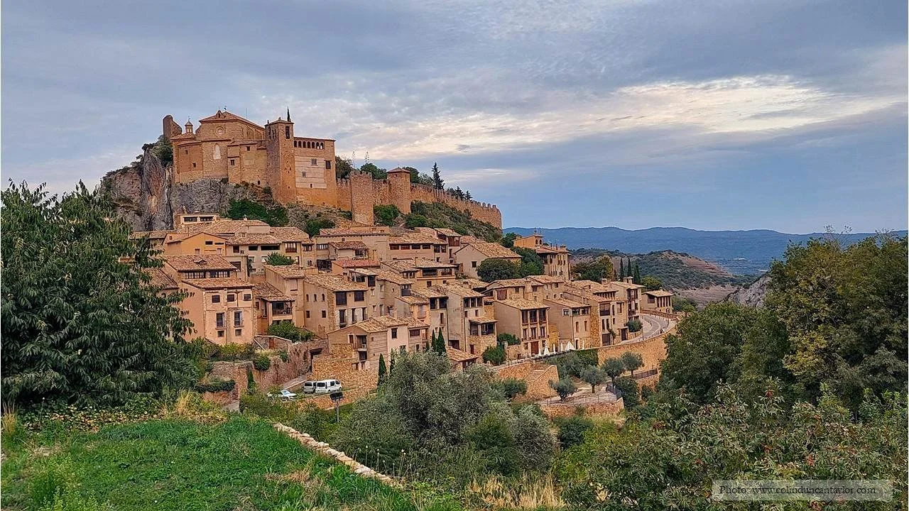 Alquézar by day, a fairy-tale village on a mount.
