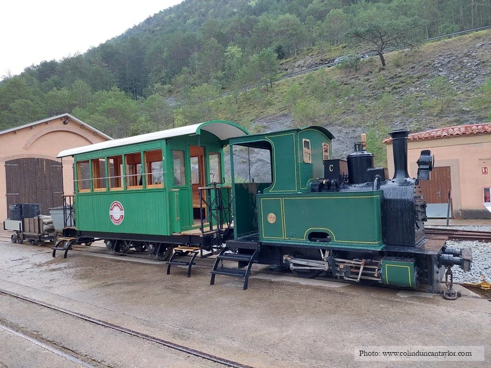 Narrow gauge train used to transport cement from the Asland factory.