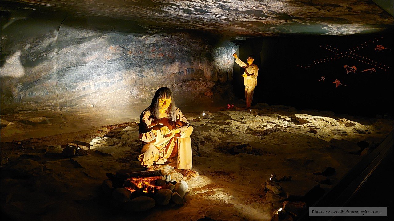 The Colungo Cave Art Centre includes this reconstruction of Fuente del Trucho.