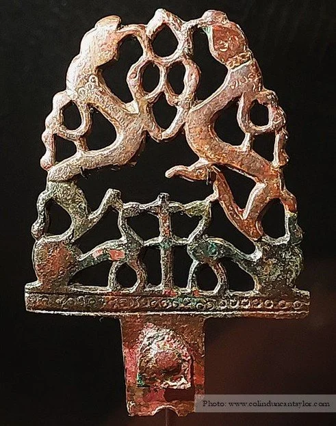 A belt clasp discovered in grave IB71 at the oppidum d'Enserune.