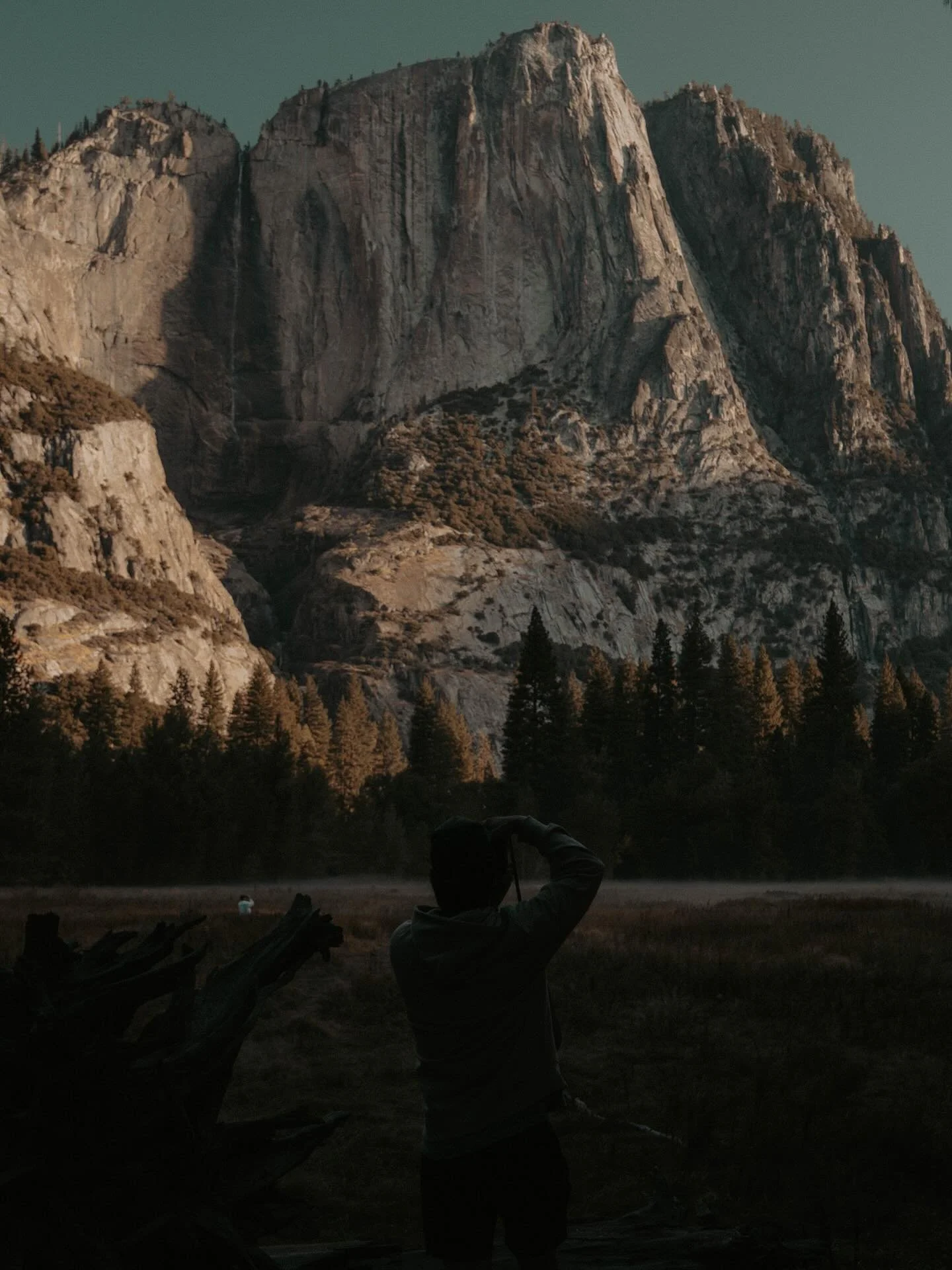Nothing humbles you faster than standing in Yosemite 🏞️