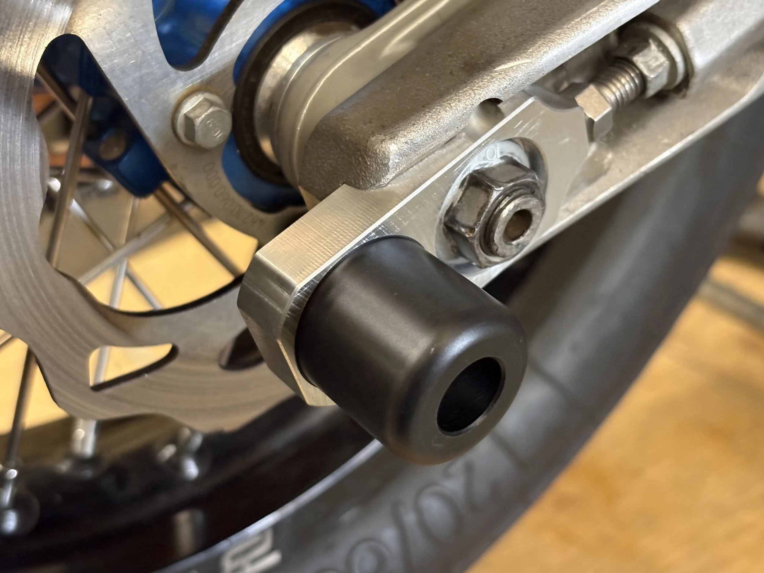 KTM TC65 CHAIN BLOCK SLIDERS WITH BOBBINS 2.jpeg