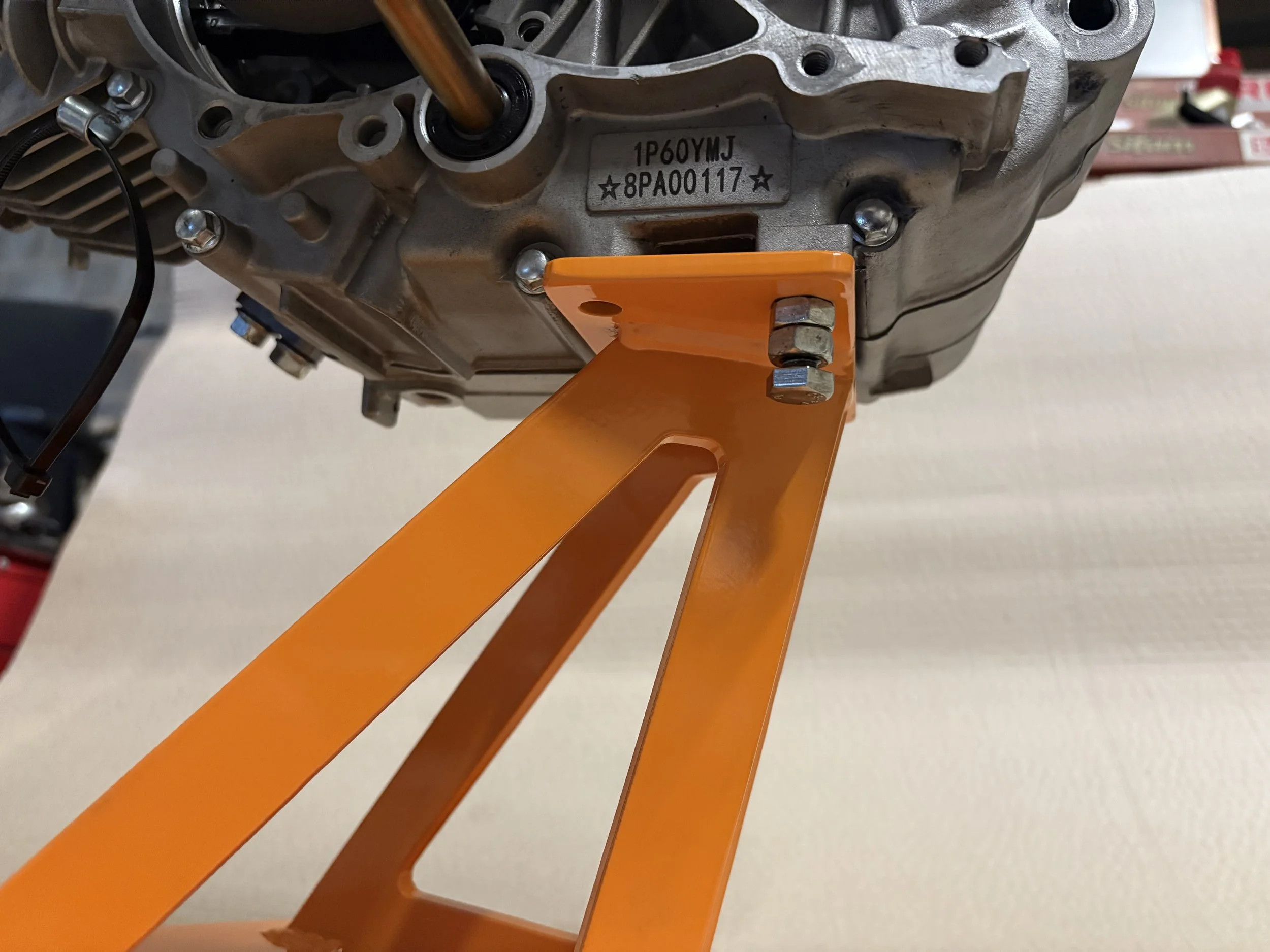 pitbike yx crf engine stand 8.JPG