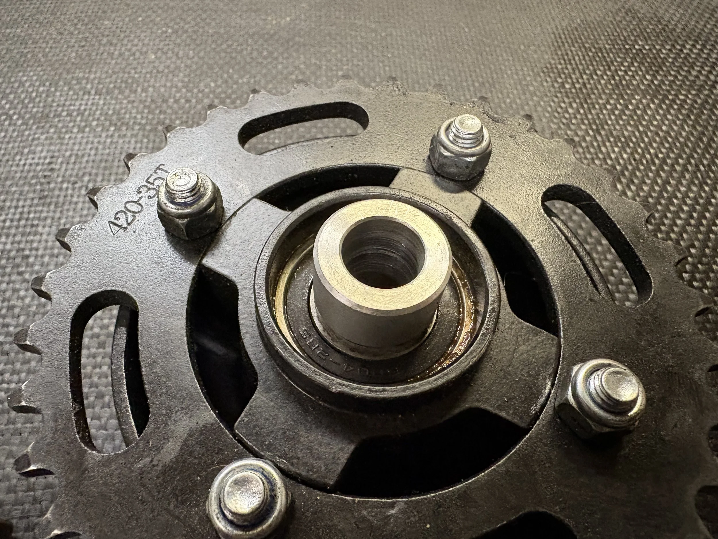 M2R SPROCKET CARRIER CAPTIVE BEARING SPACERS 5.JPG