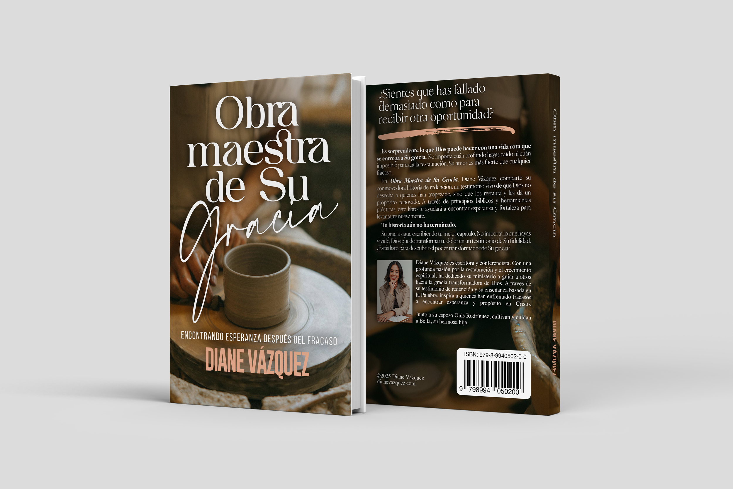 Exhibición del Libro Obra Maestra de Su Gracia al frente y atrás