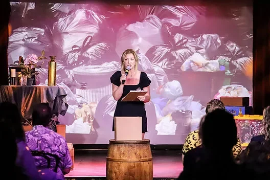 Alli Miller's "Ice Cats" A Hilarious &amp; Heart-Felt Journey into Death &amp; Hoarding