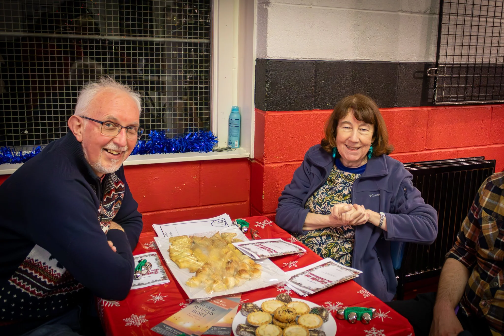 ClubhouseCarols25-17.jpg