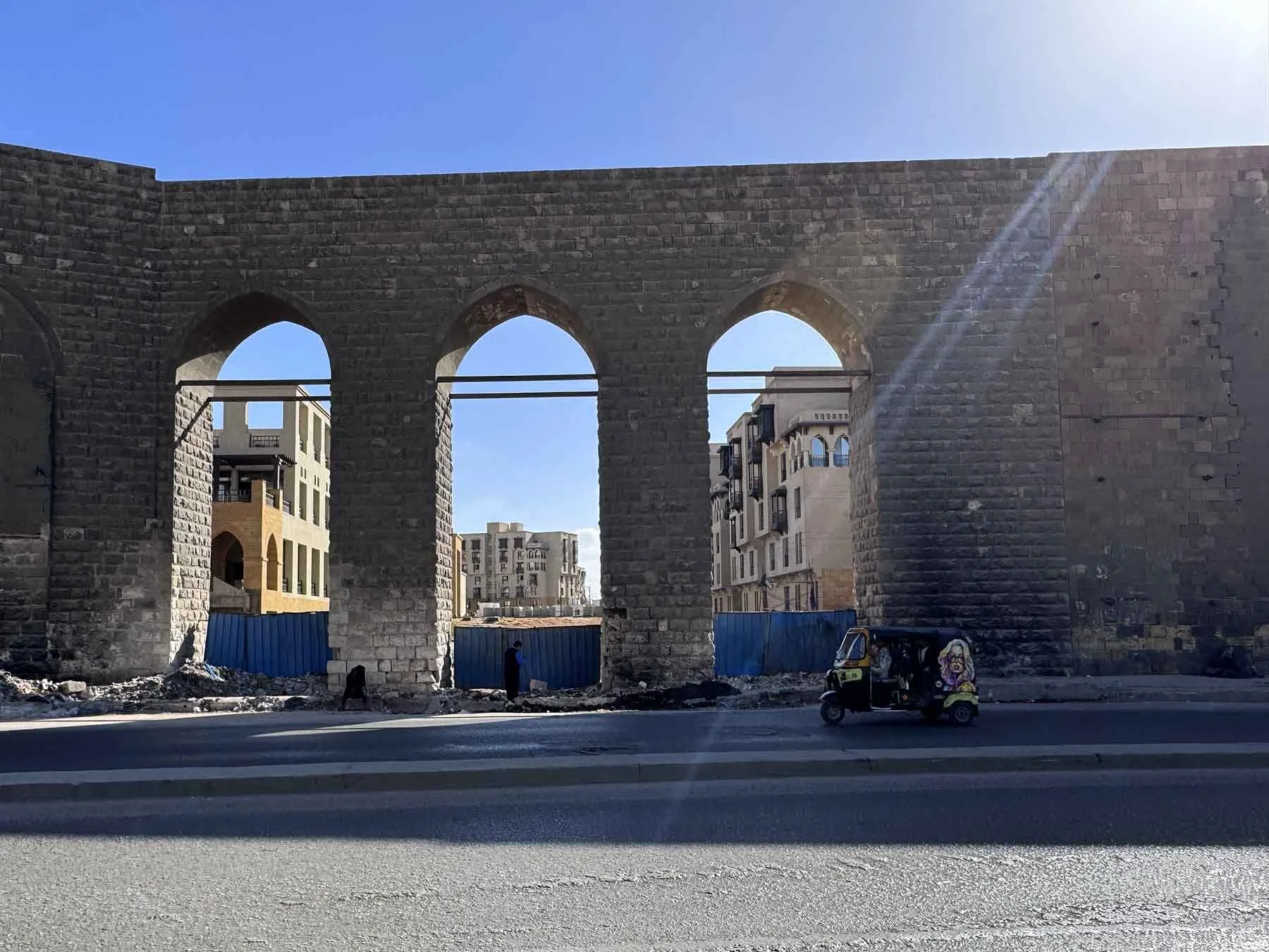 سور مجري العيون