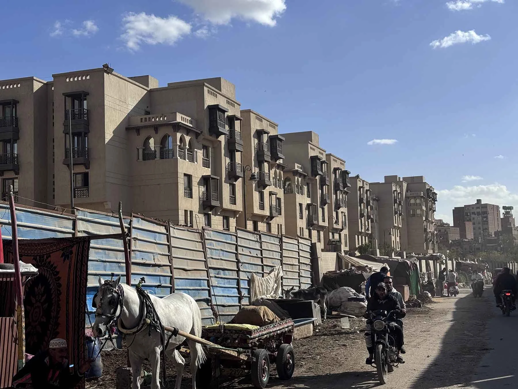 مشروع اسكان خلف سور مجري العيون