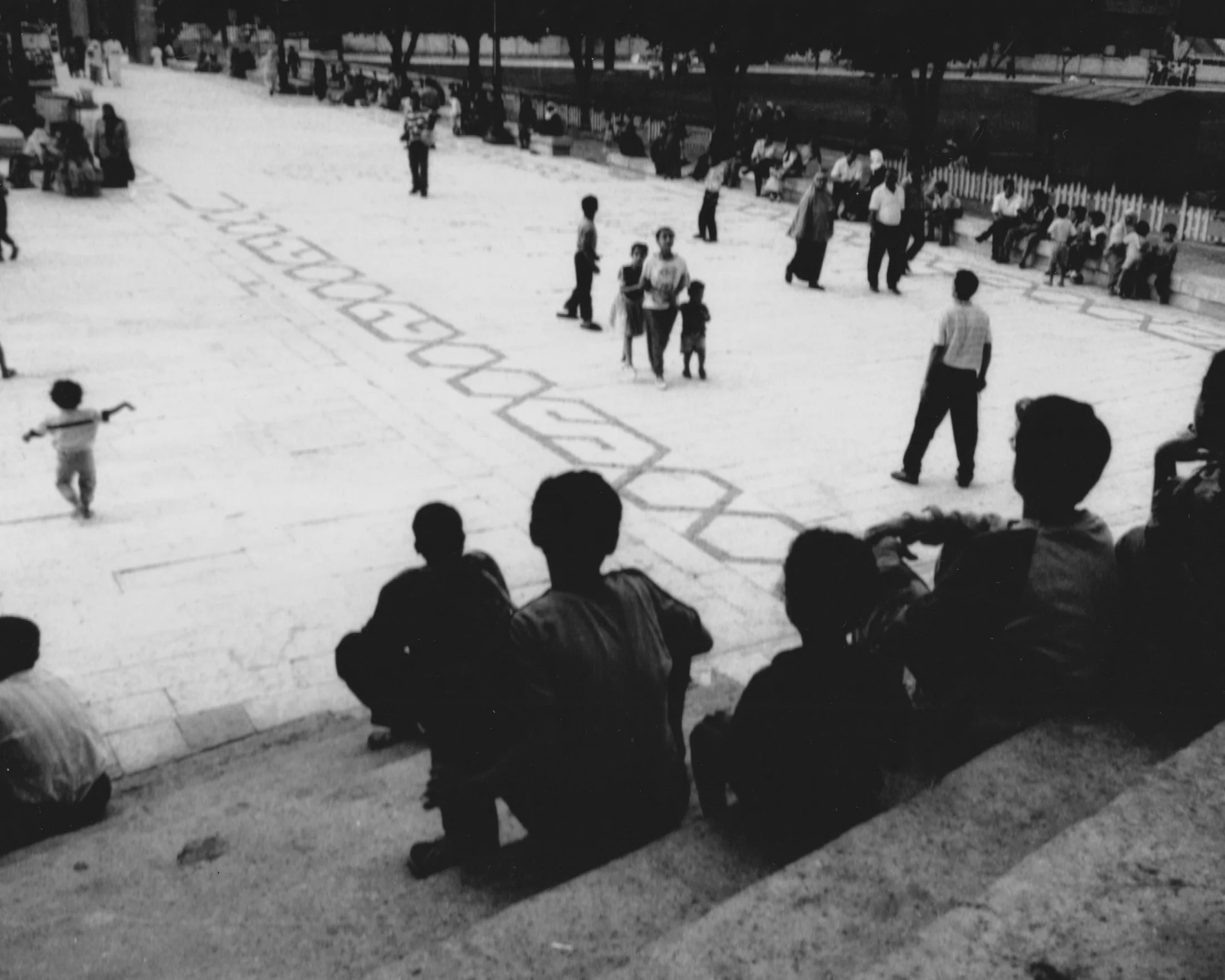 Children in the Sultan Hassan/Rifa'i Passage