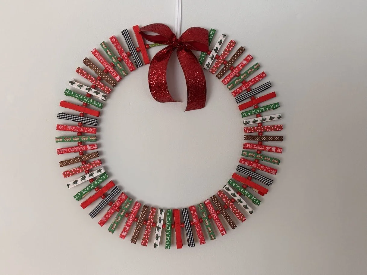 Christmas Clothespin  Card Wreath