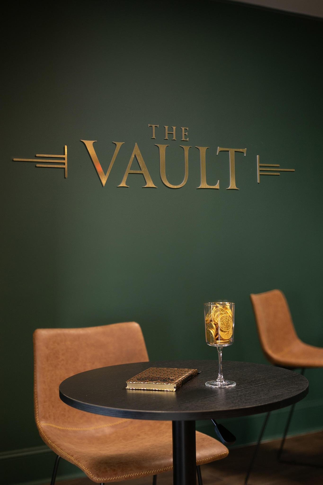 The-Vault-luxury-private-coworking-society-space-podcast-studio-meeting-exclusive-networking-tables-gold.jpg